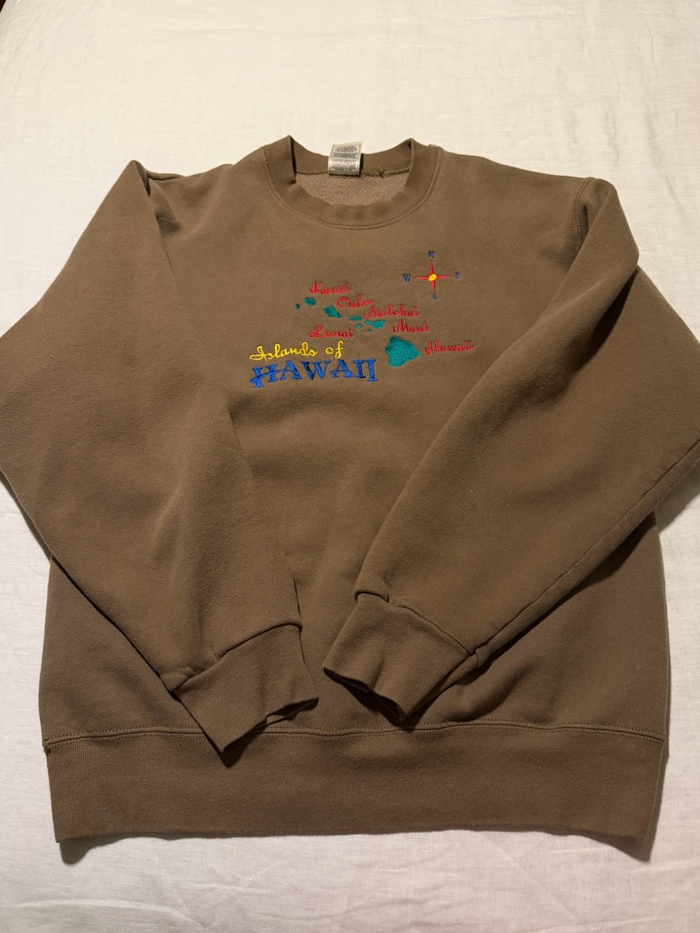 Fruit of the Loom Brown Crewneck Sweatshirt with Multicolor Hawaii Embroidery